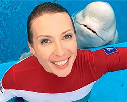 Яна Чурикова первой пострадала на проекте «Вместе с дельфинами» 