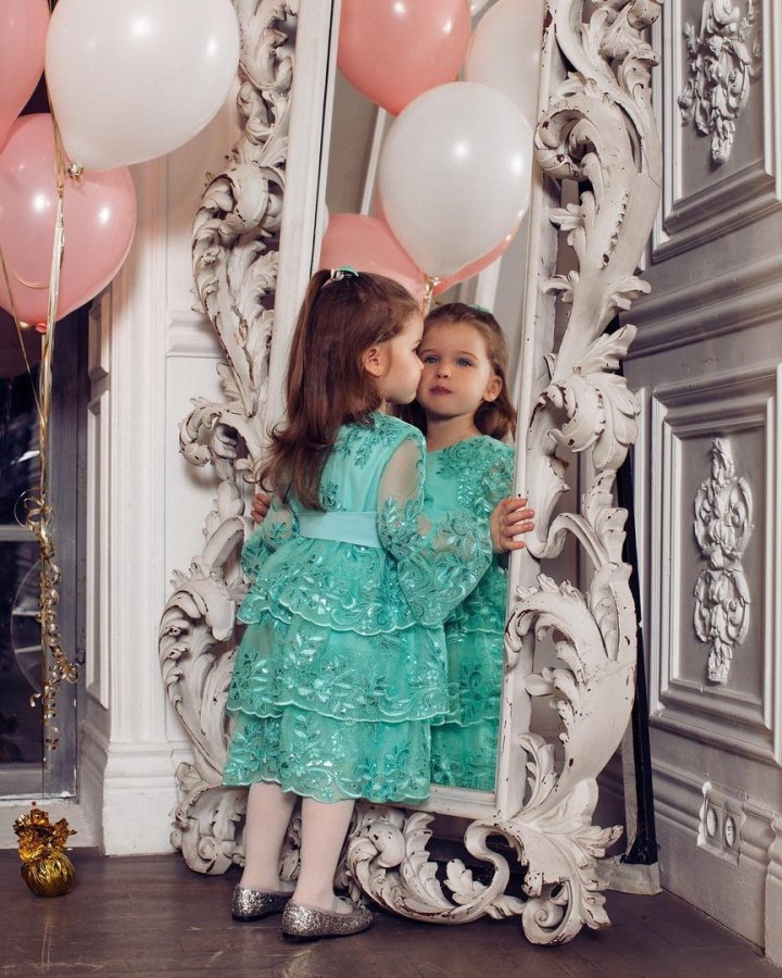 Красивая фотосессия очаровательной ведущей «Дом 2» Ксении Бородиной и маленькой Теоны