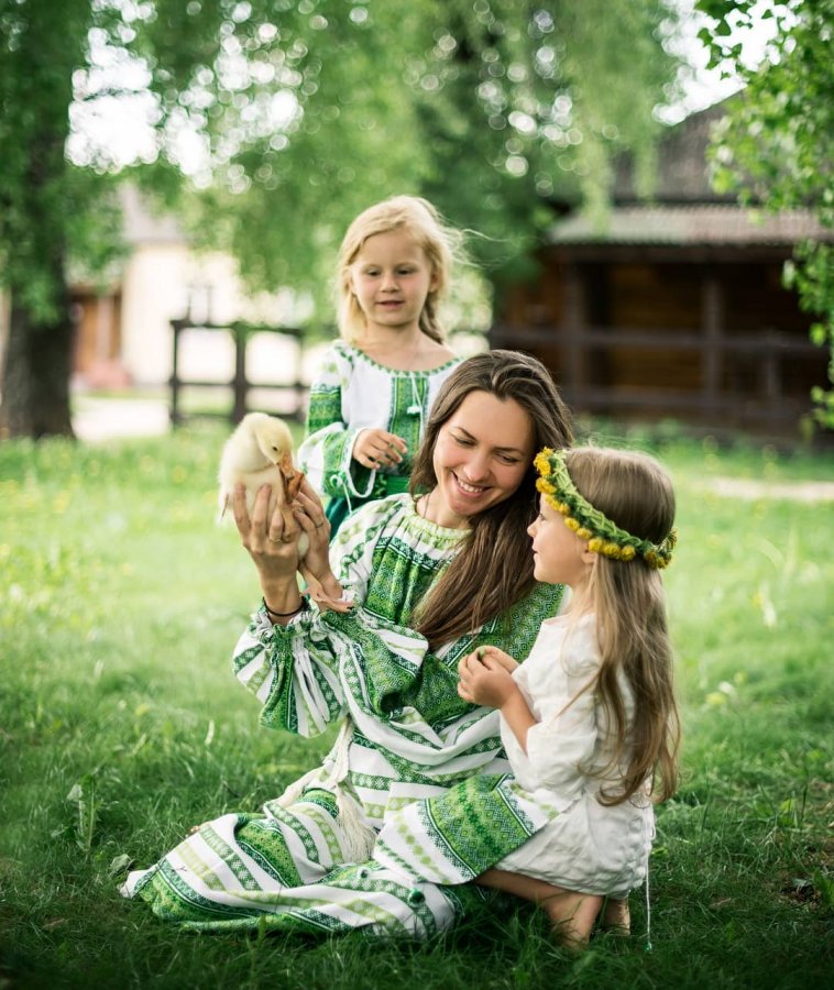 Красивая фотосессия Марии Адоевцевой с дочками Варей и Лизой