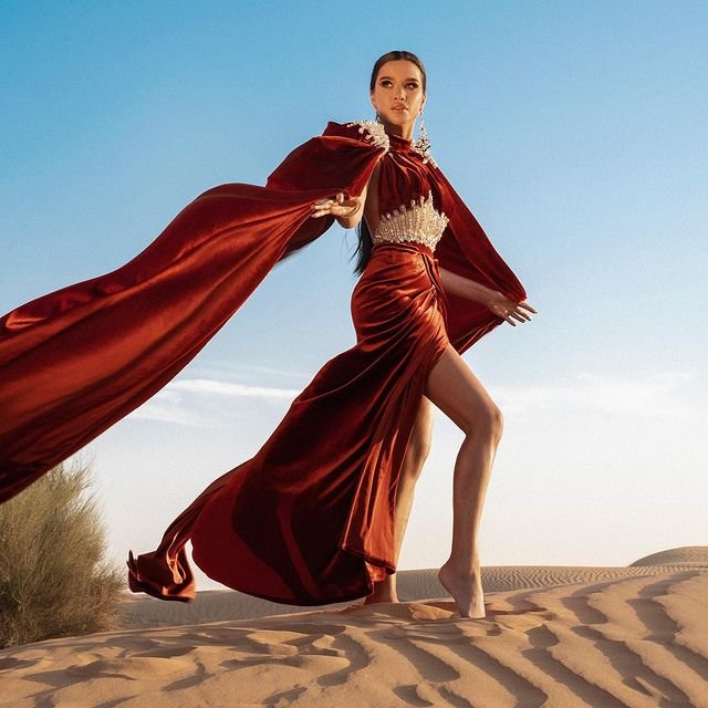 Красивая фотоссесия Ксении Бородиной в пустыне