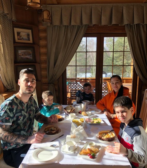 Красивая фотоподборка счастливой семьи Салибековых