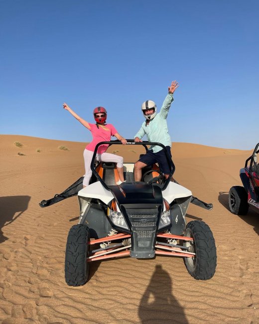 Андрей и Кристина Черкасовы развлекаются в пустыне Дубая